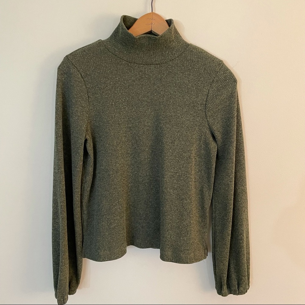 Madewell Olive Green Turtleneck Cropped Sweater